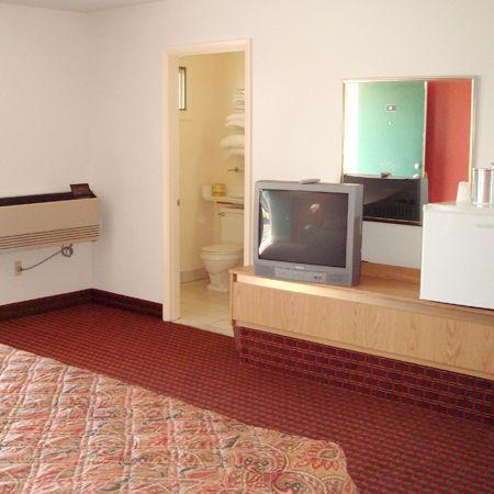 Budget Inn - Farmington Стая снимка